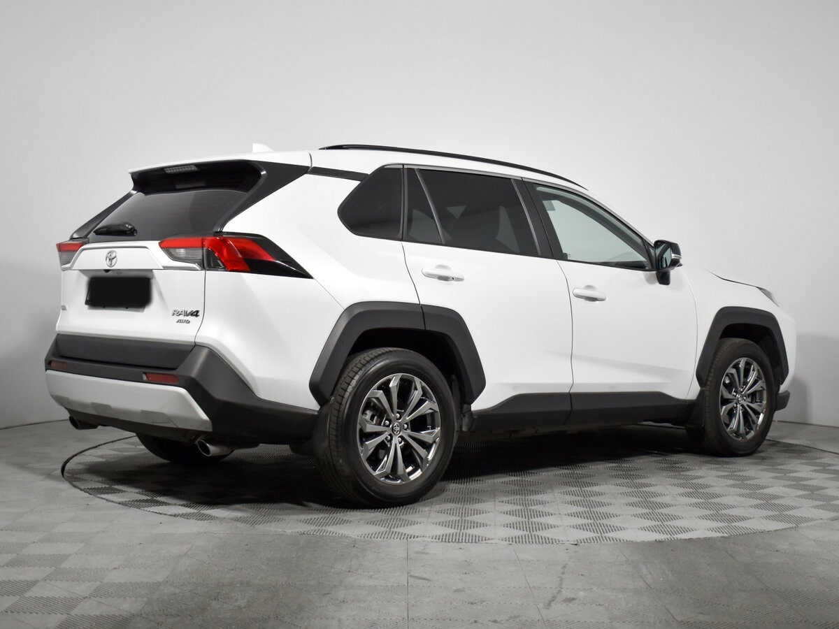 Б/У Тойота Рав4 2024 года. Фото: #3