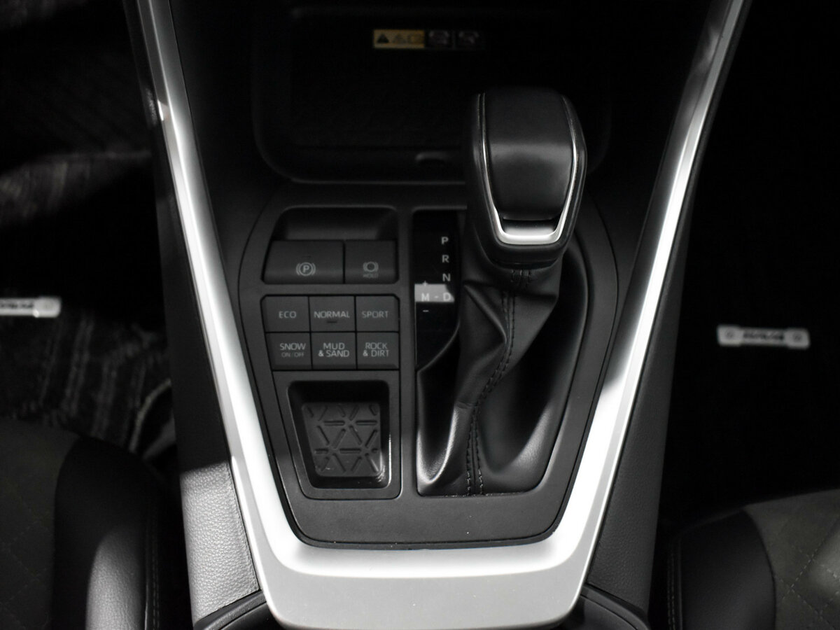 Б/У Тойота Рав4 2024 года. Фото: #8