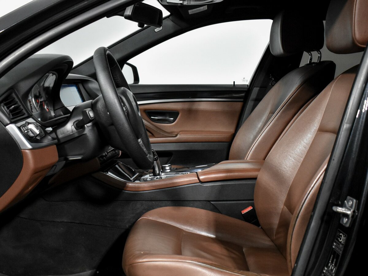 Б/У БМВ 5 серии 2011 года. Фото: #9