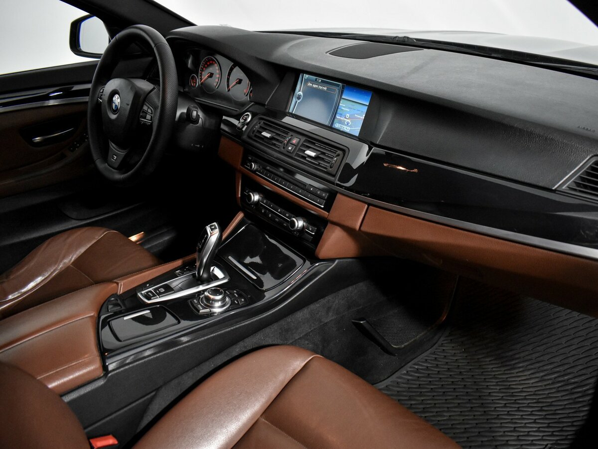 Б/У БМВ 5 серии 2011 года. Фото: #13