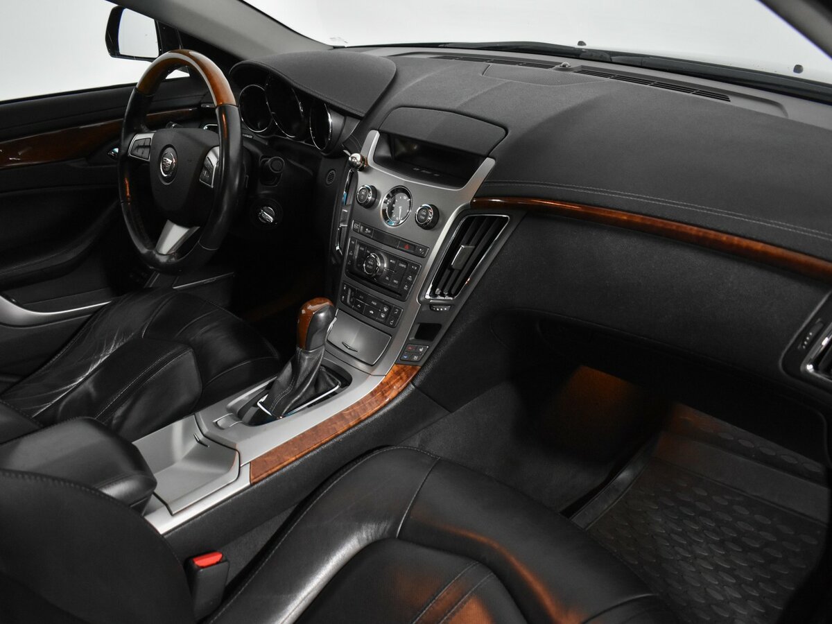 Б/У Кадиллак КТС 2011 года. Фото: #11