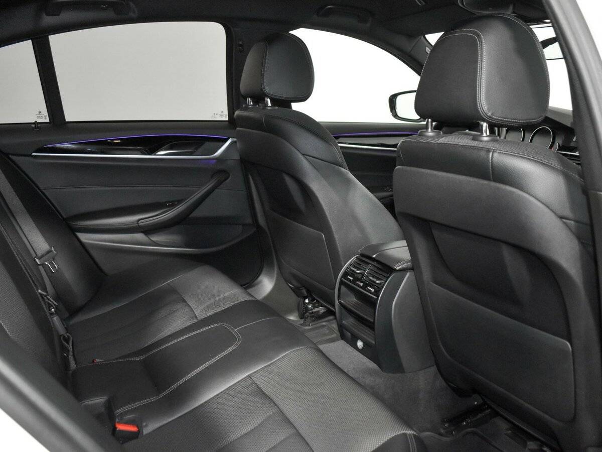 Б/У БМВ 5 серии 2017 года. Фото: #14