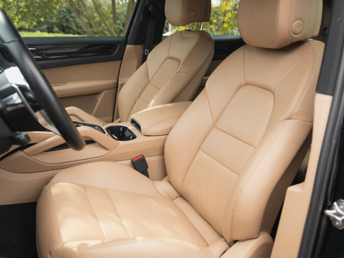 Б/У Порш Кайен 2018 года. Фото: #14