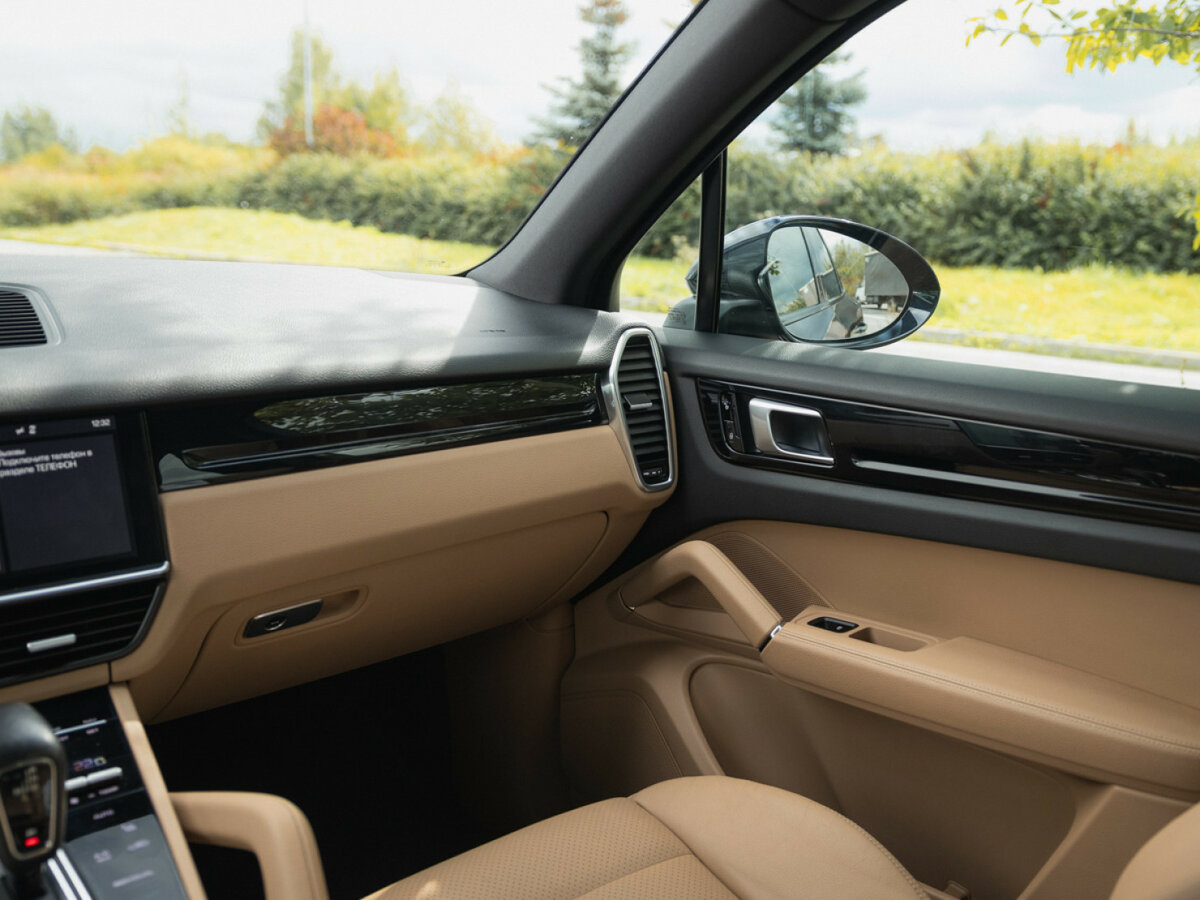 Б/У Порш Кайен 2018 года. Фото: #22