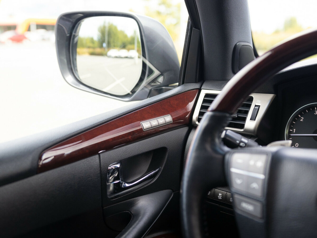 Б/У Лексус Л-Икс 2014 года. Фото: #12