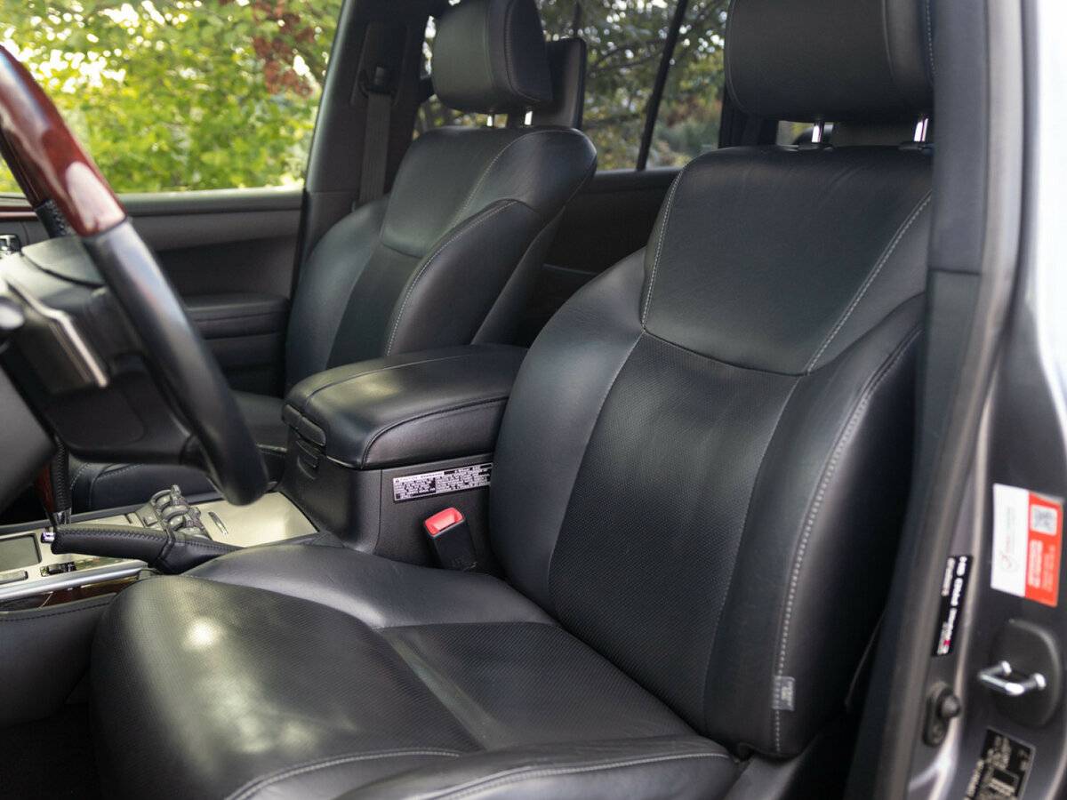 Б/У Лексус Л-Икс 2014 года. Фото: #21