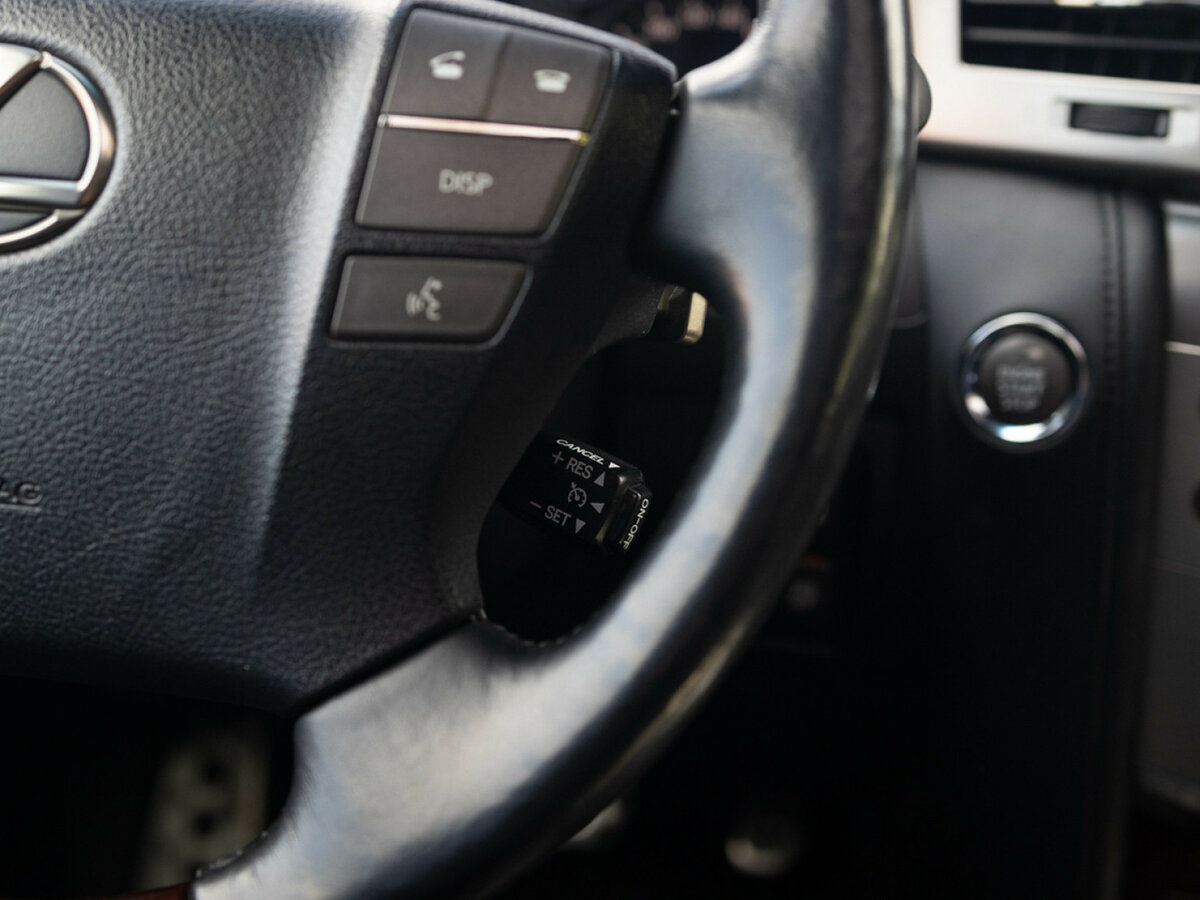 Б/У Лексус Л-Икс 2014 года. Фото: #25