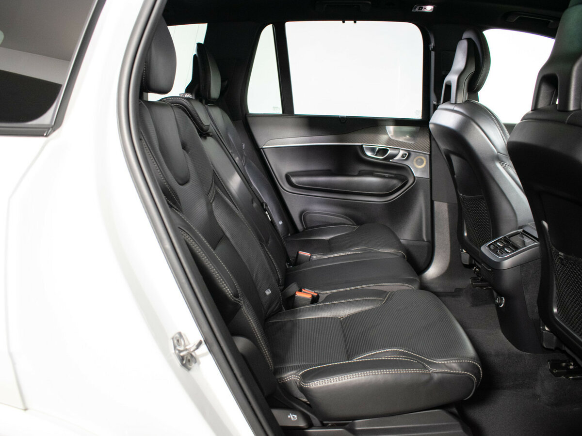 Б/У Вольво ИксЦ90 2019 года. Фото: #12