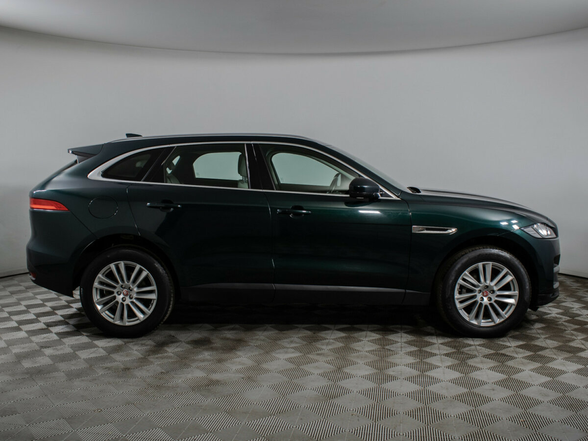 Б/У Ягуар Ф-Пэйс 2017 года. Фото: #3