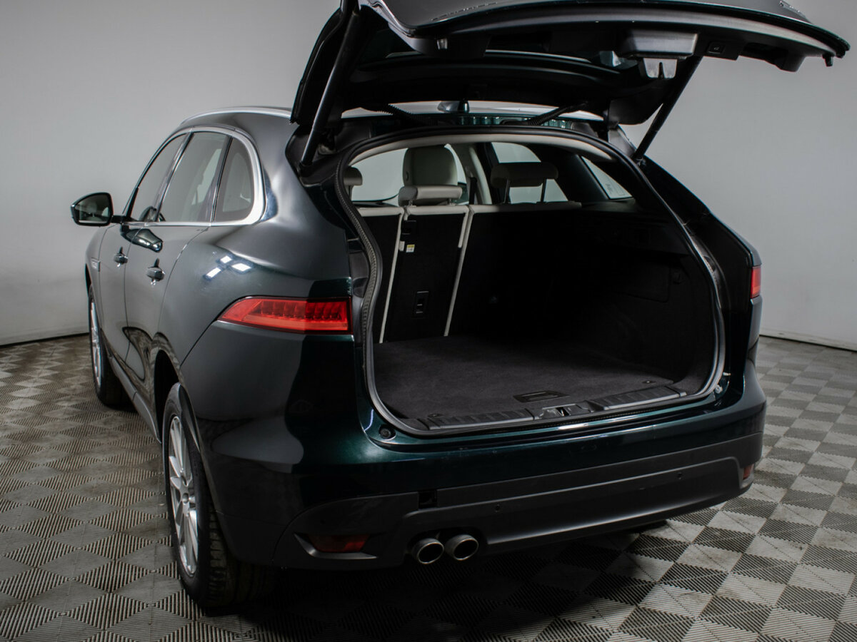 Б/У Ягуар Ф-Пэйс 2017 года. Фото: #17