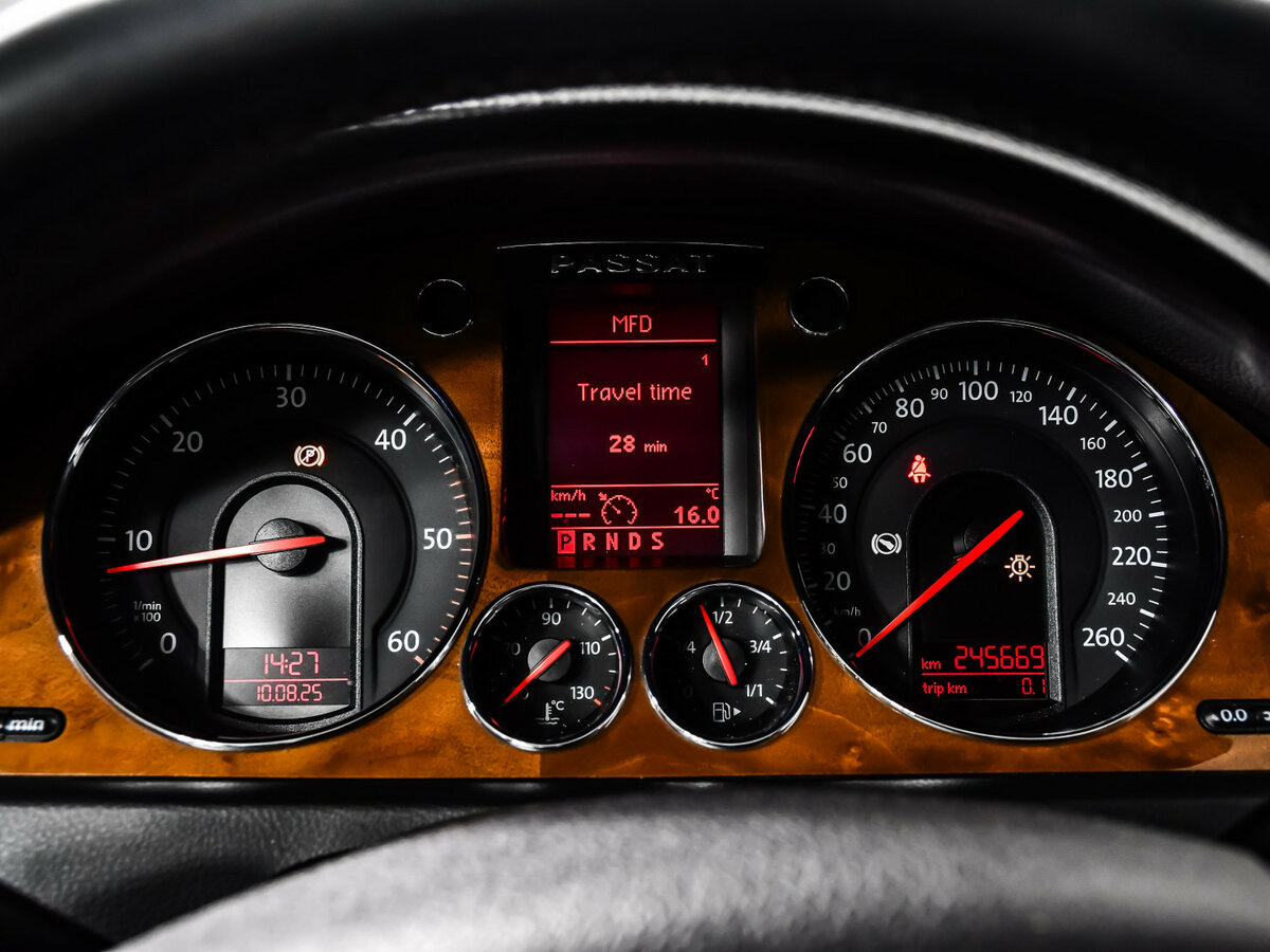 Б/У Фольксваген Пассат 2008 года. Фото: #8