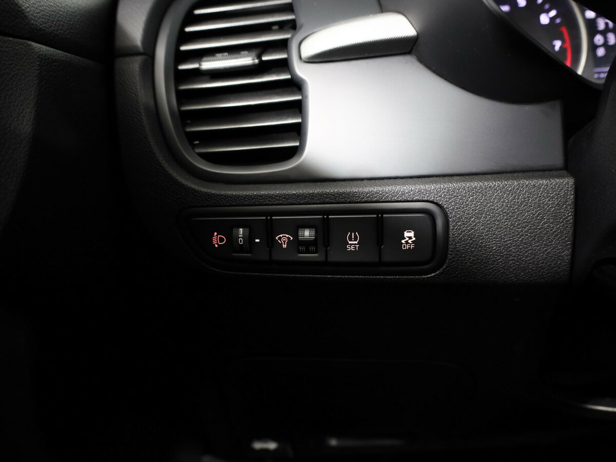 Б/У Киа Рио 2017 года. Фото: #21