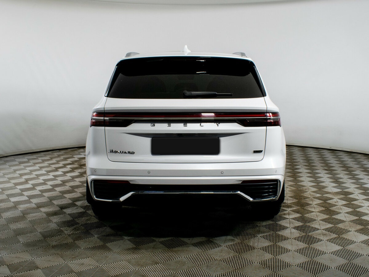 Б/У Джили Монжаро 2023 года. Фото: #5