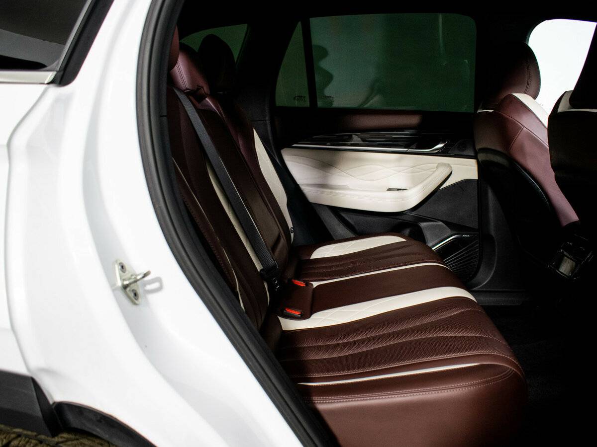 Б/У Джили Монжаро 2023 года. Фото: #11