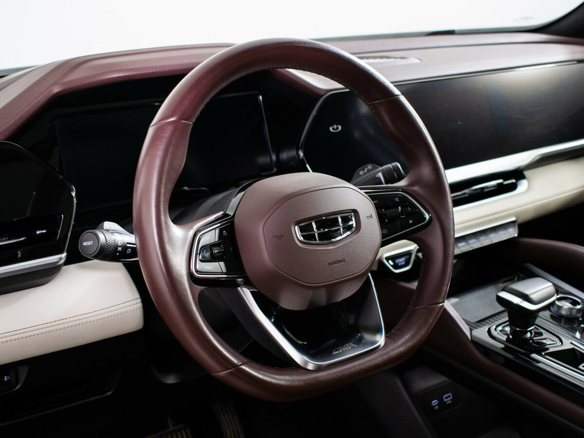 Б/У Джили Монжаро 2023 года. Фото: #14