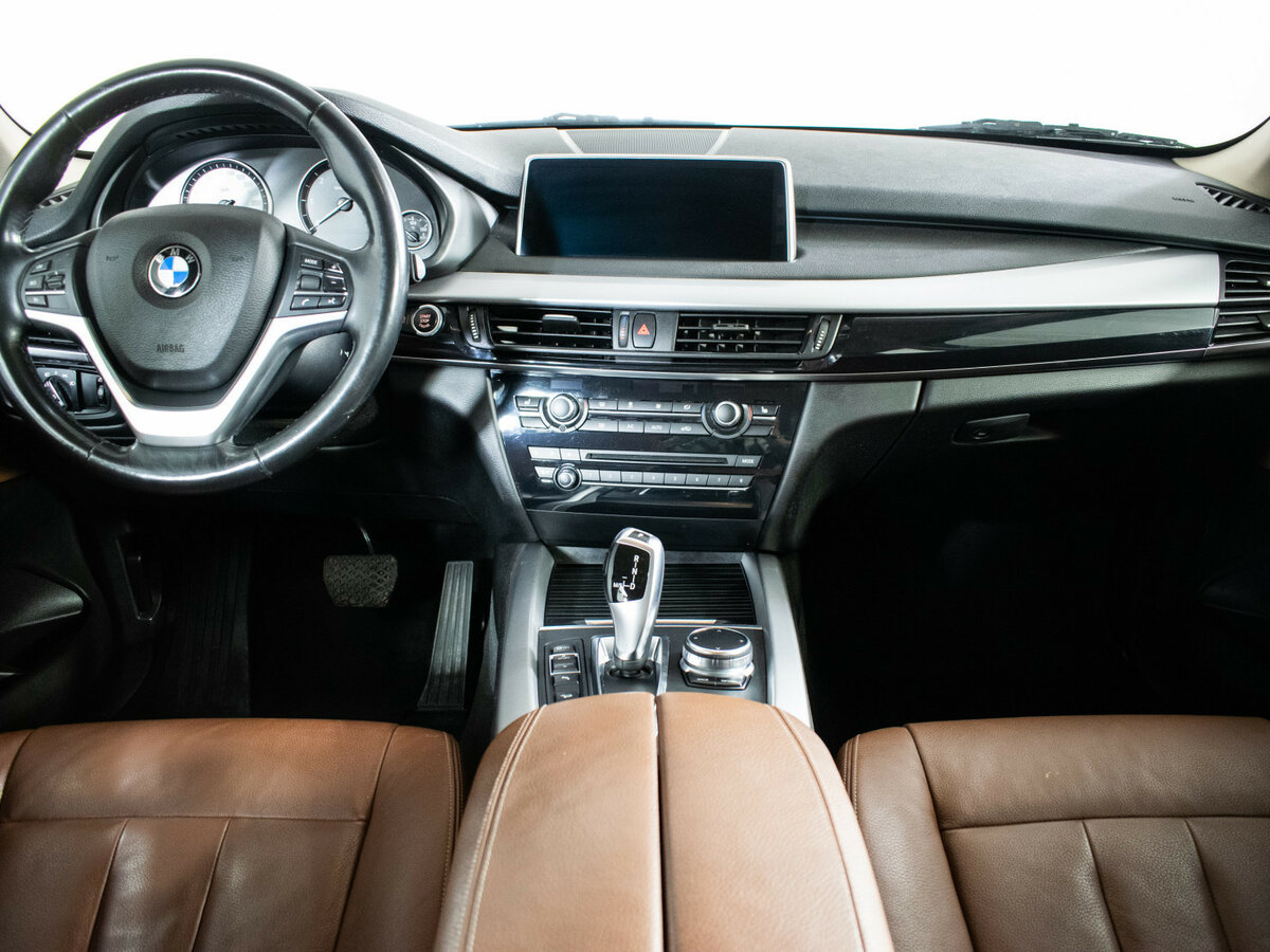 Б/У БМВ Икс5 2017 года. Фото: #10