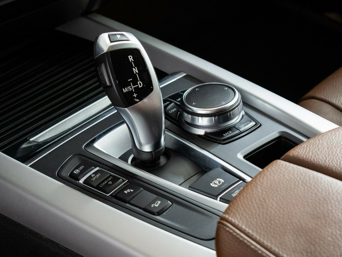 Б/У БМВ Икс5 2017 года. Фото: #15