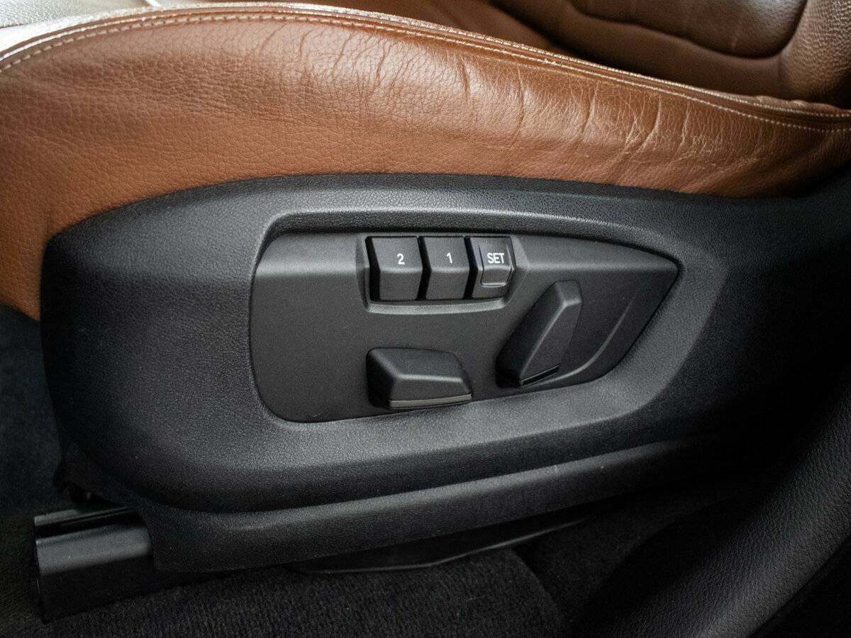 Б/У БМВ Икс5 2017 года. Фото: #18