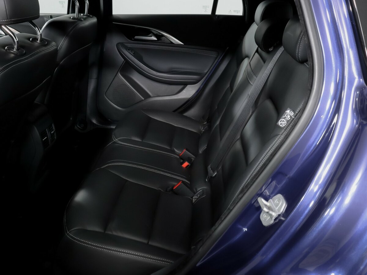 Б/У Инфинити Q30 2017 года. Фото: #7