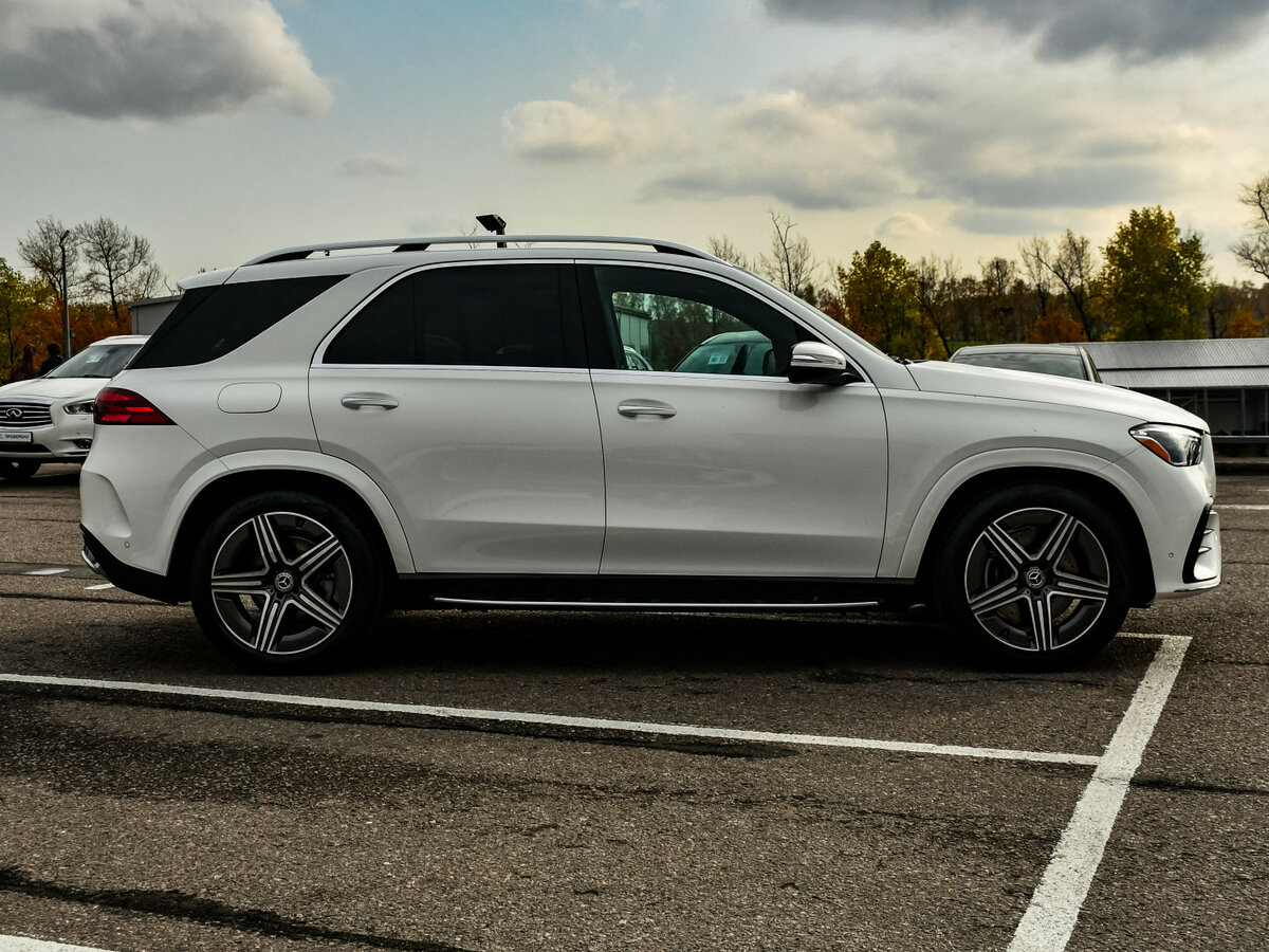 Б/У Мерседес-Бенц ГЛЕ 2024 года. Фото: #3