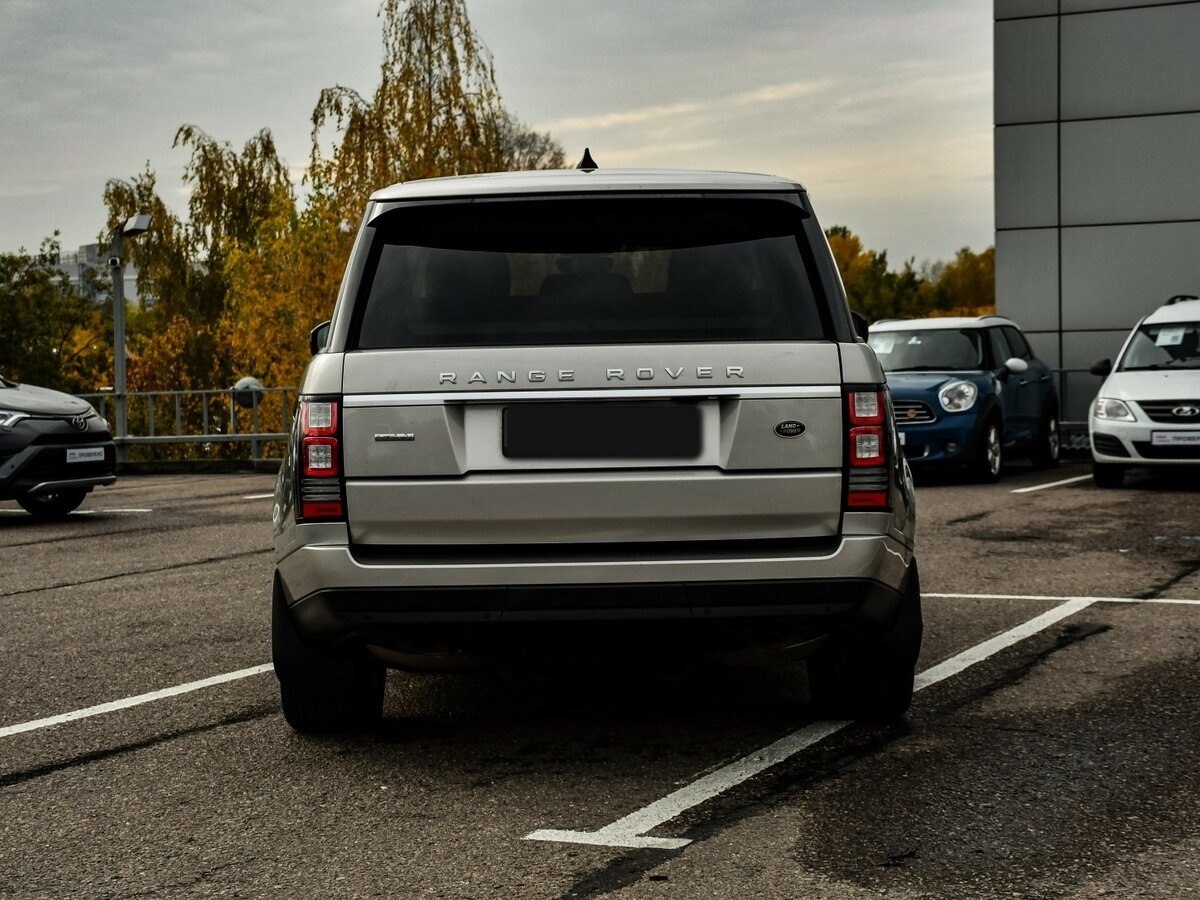 Б/У Лэнд Ровер Рэнж Ровер 2017 года. Фото: #5