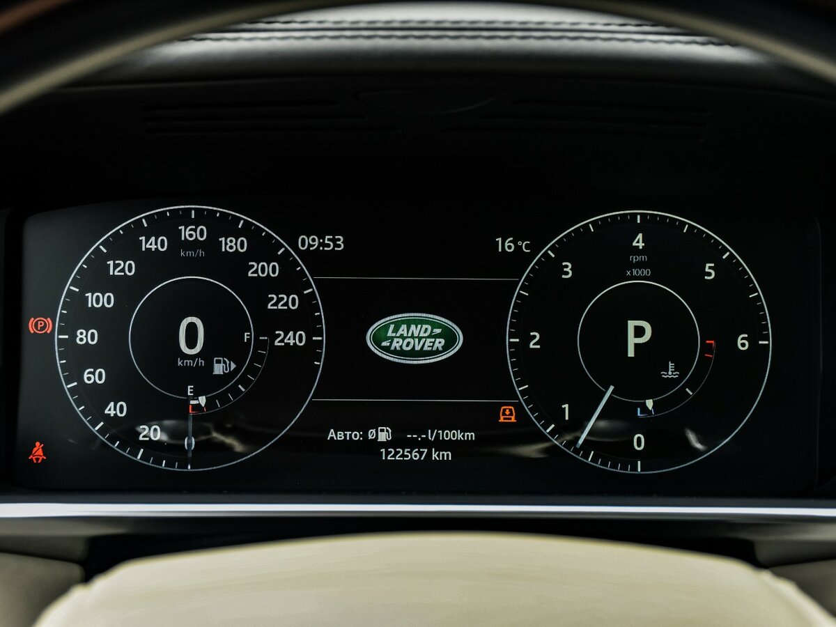 Б/У Лэнд Ровер Рэнж Ровер 2017 года. Фото: #8