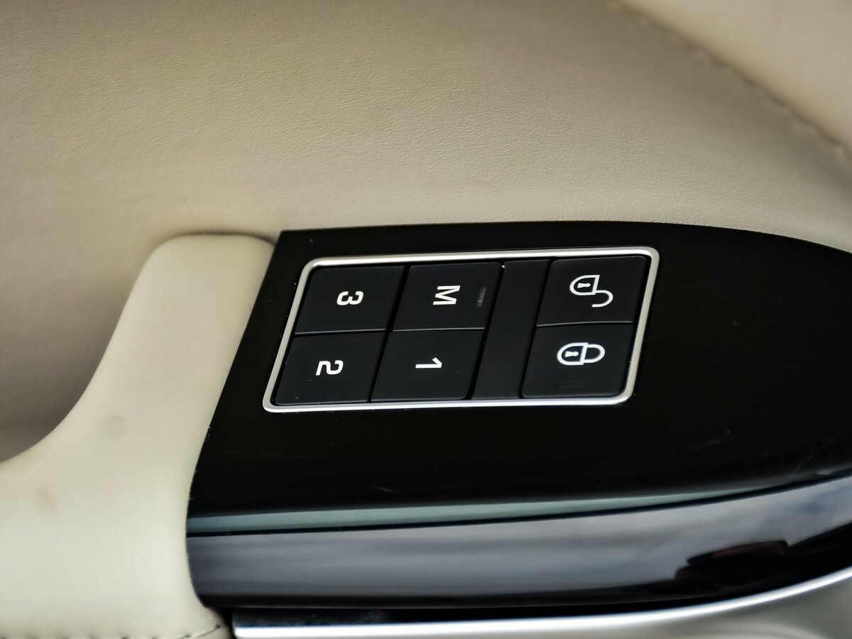 Б/У Лэнд Ровер Рэнж Ровер 2017 года. Фото: #19