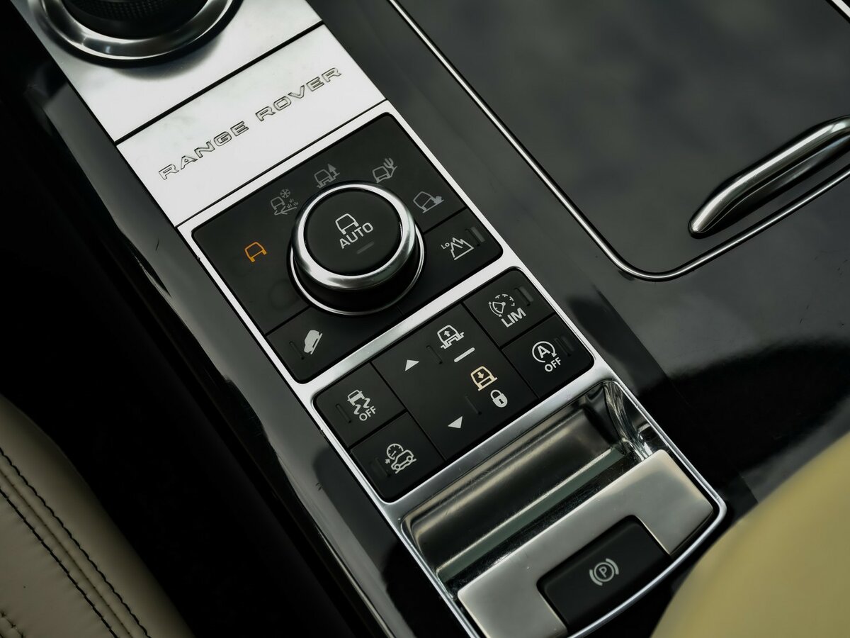 Б/У Лэнд Ровер Рэнж Ровер 2017 года. Фото: #20