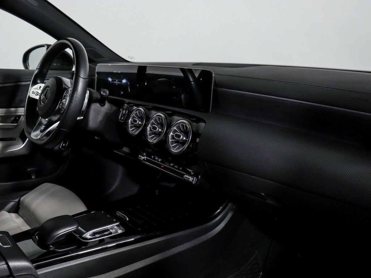 Б/У Мерседес-Бенц КЛА 2019 года. Фото: #6