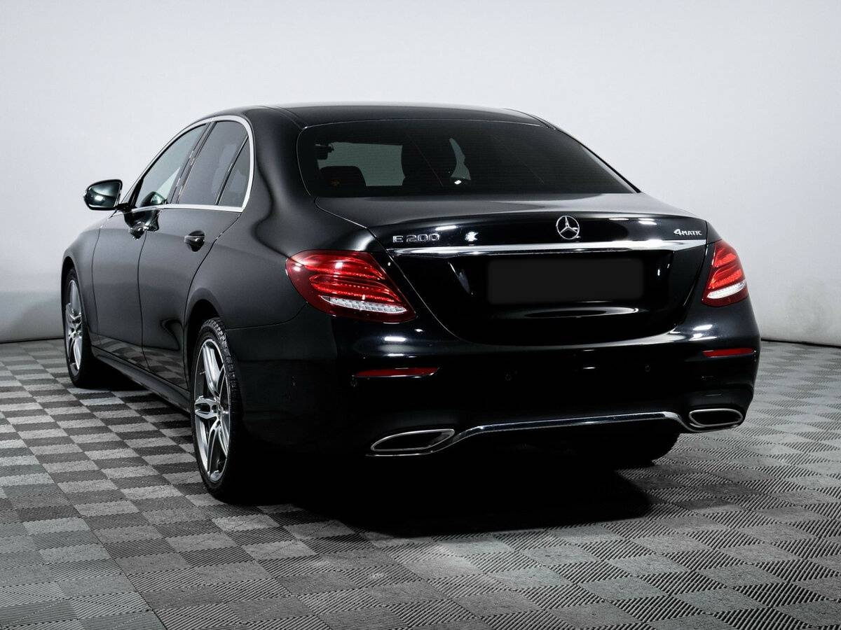 Б/У Мерседес-Бенц Е-Класс 2019 года. Фото: #6