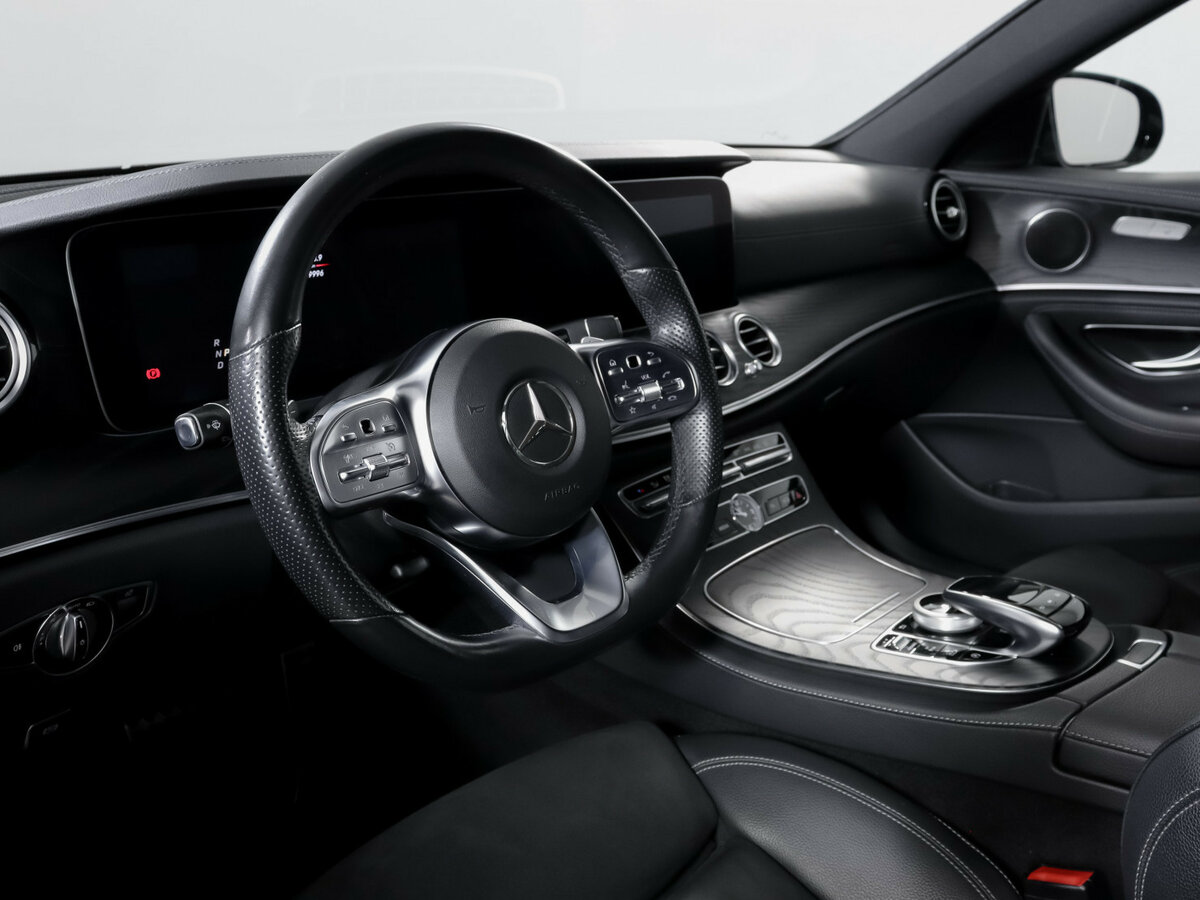 Б/У Мерседес-Бенц Е-Класс 2019 года. Фото: #13