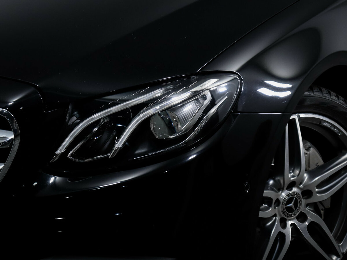 Б/У Мерседес-Бенц Е-Класс 2019 года. Фото: #15