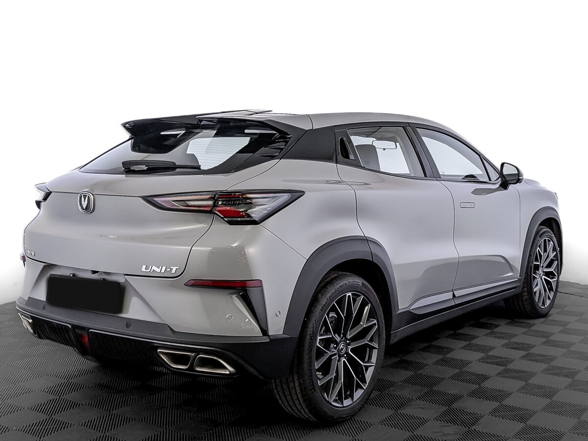 Б/У Чанган УНИ-Т 2024 года. Фото: #4