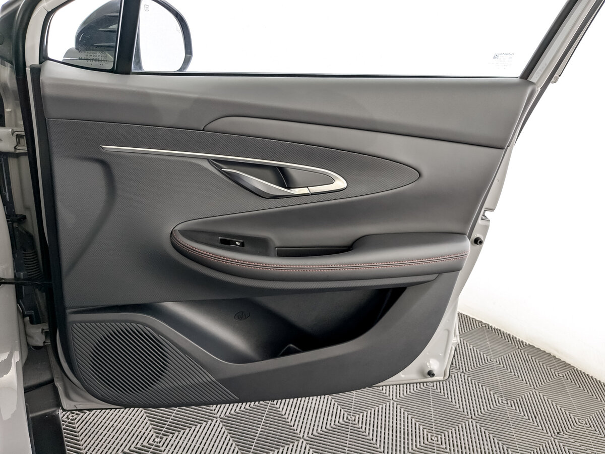 Б/У Чанган УНИ-Т 2024 года. Фото: #25