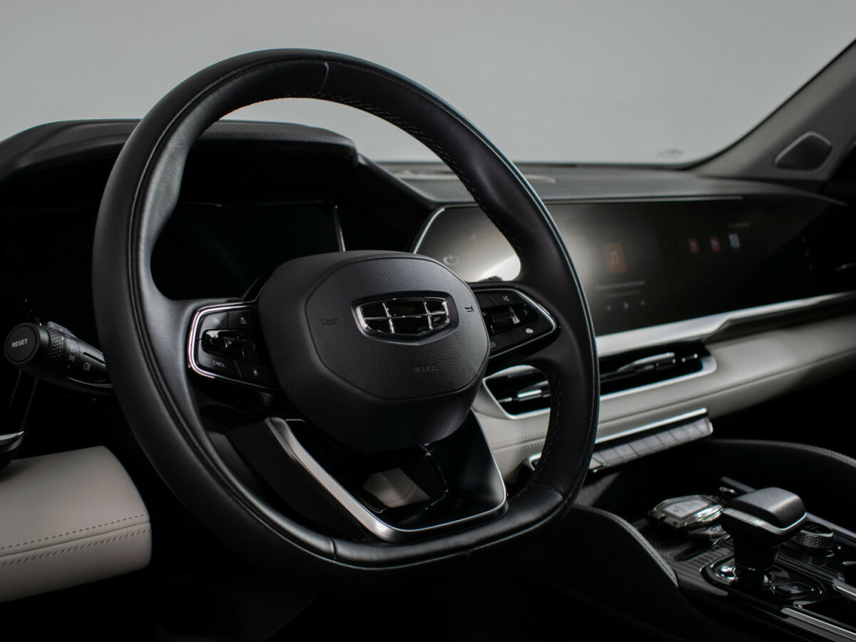 Б/У Джили Монжаро 2023 года. Фото: #11