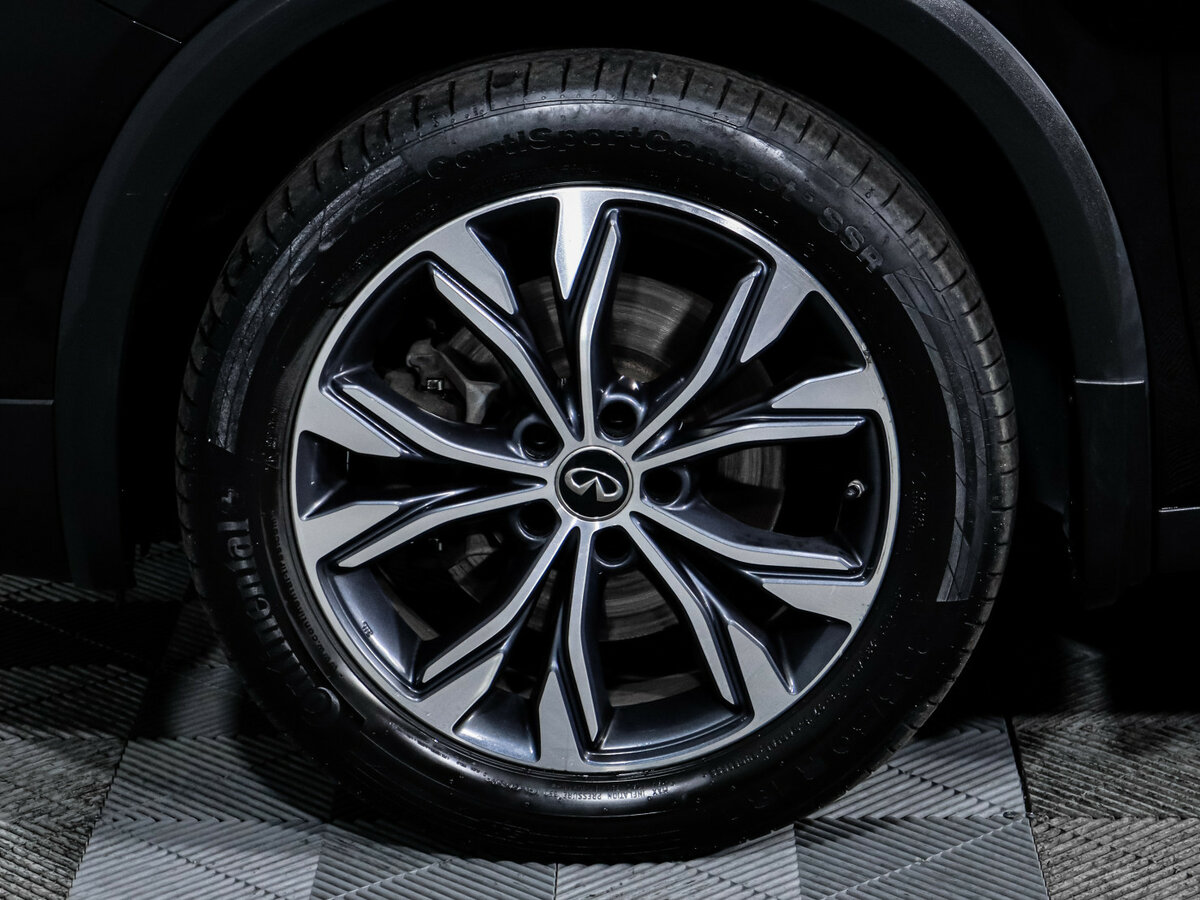 Б/У Инфинити QX30 2017 года. Фото: #12