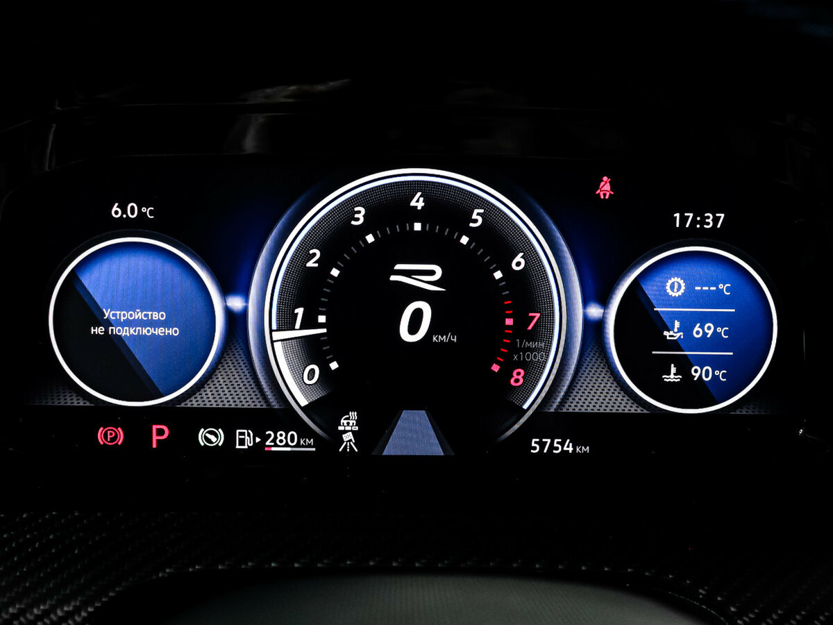 Б/У Фольксваген Гольф Р 2023 года. Фото: #8