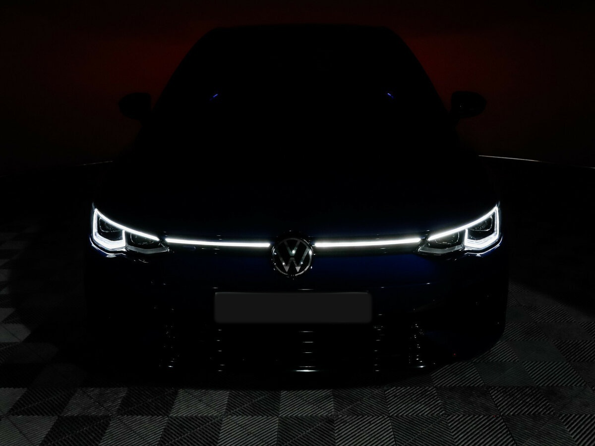 Б/У Фольксваген Гольф Р 2023 года. Фото: #30