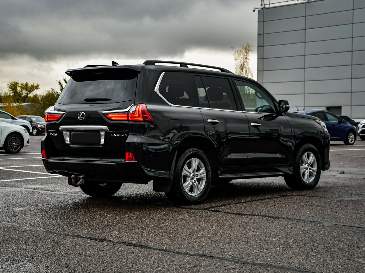 Б/У Лексус Л-Икс 2016 года. Фото: #4