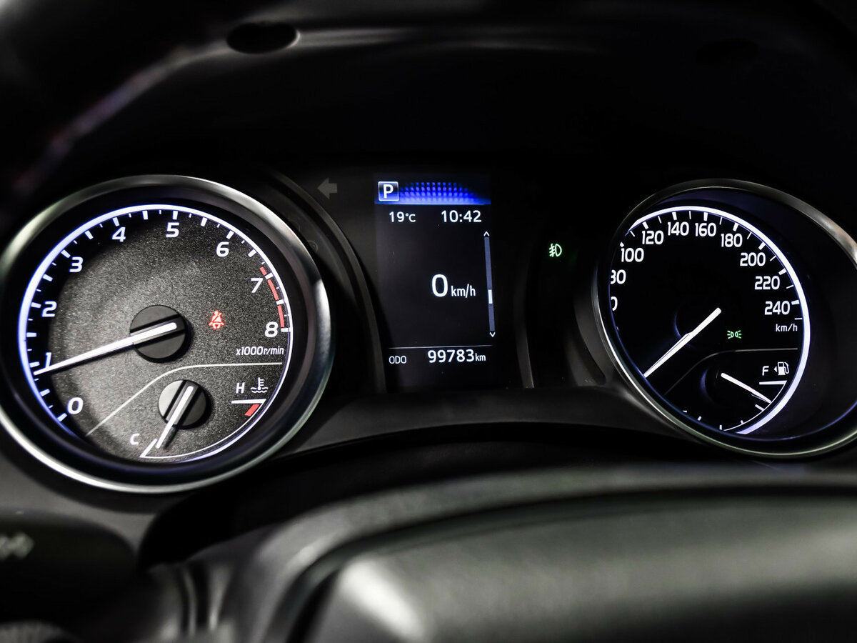 Б/У Тойота Камри 2021 года. Фото: #7