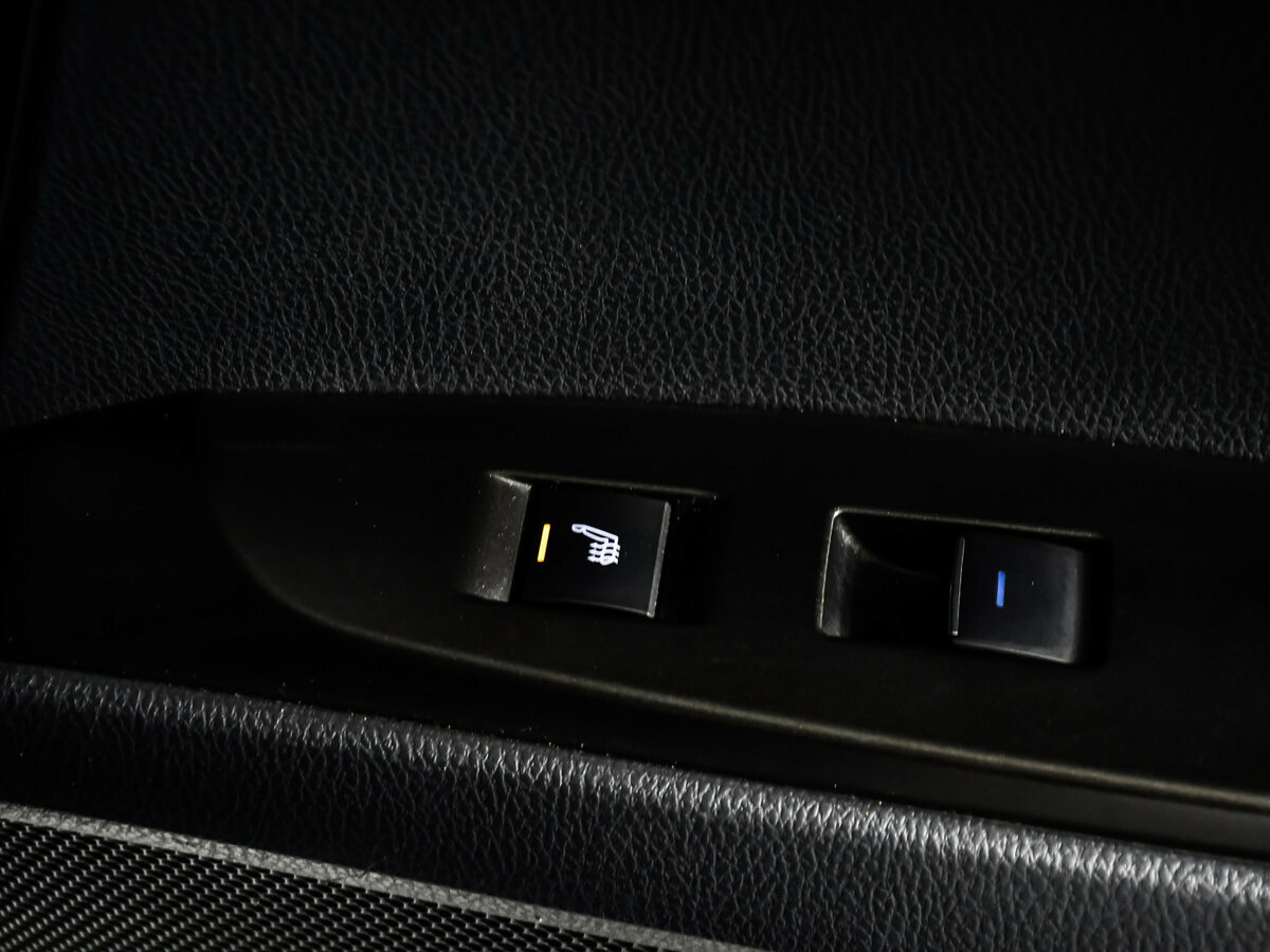 Б/У Тойота Камри 2021 года. Фото: #12