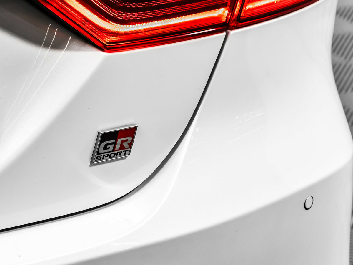 Б/У Тойота Камри 2021 года. Фото: #14