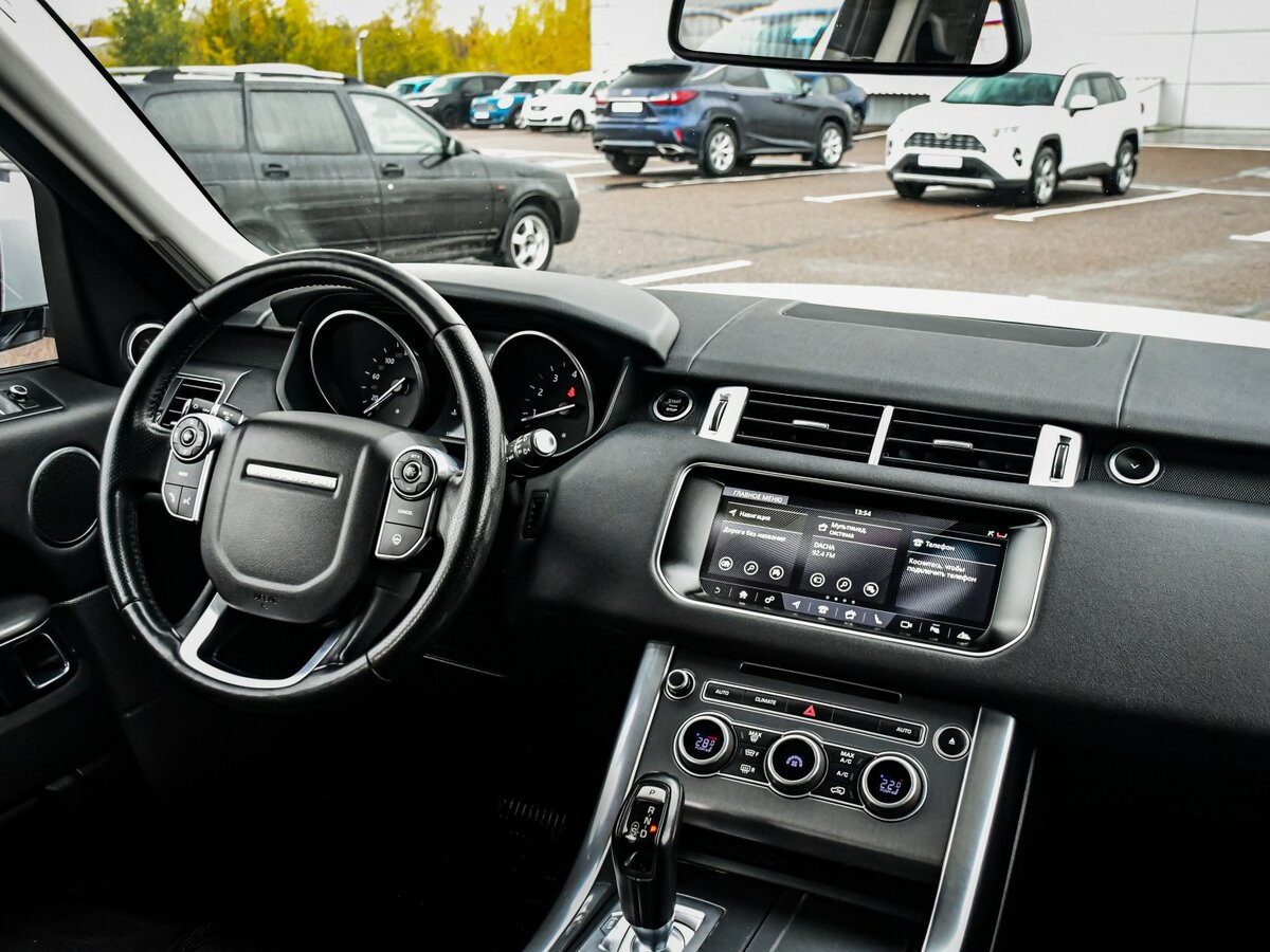 Б/У Лэнд Ровер Рэнж Ровер Спорт 2017 года. Фото: #8