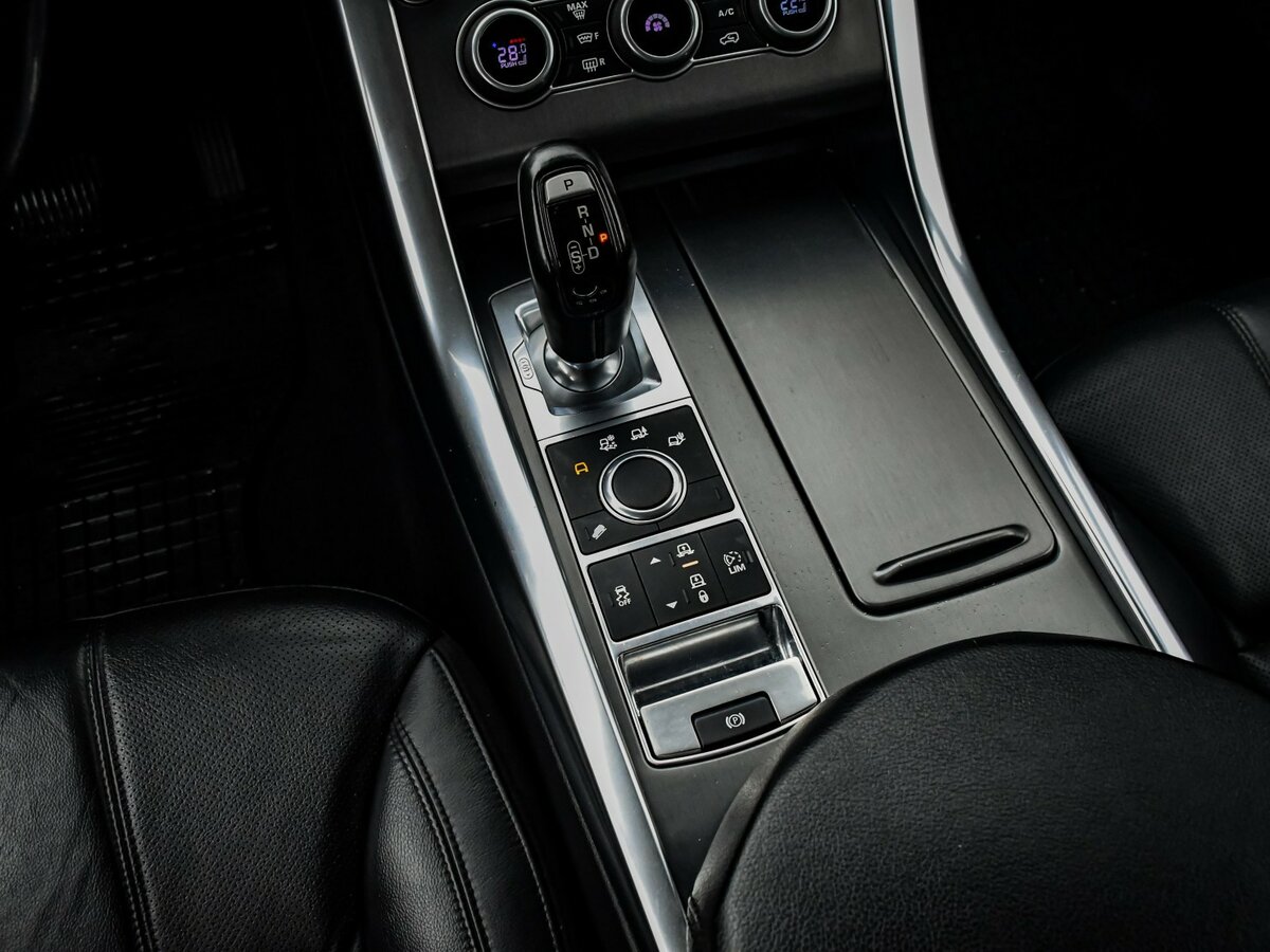 Б/У Лэнд Ровер Рэнж Ровер Спорт 2017 года. Фото: #15