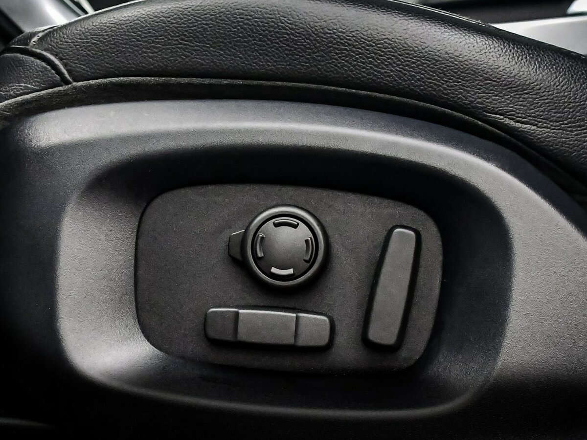 Б/У Лэнд Ровер Рэнж Ровер Спорт 2017 года. Фото: #20