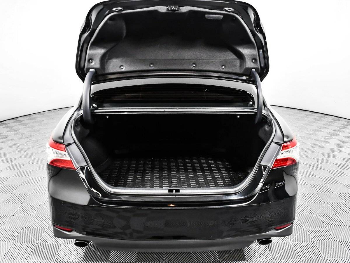 Б/У Тойота Камри 2023 года. Фото: #11