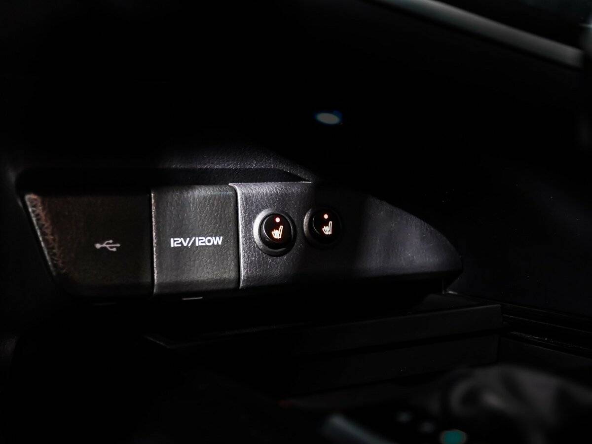 Б/У Тойота Камри 2023 года. Фото: #14