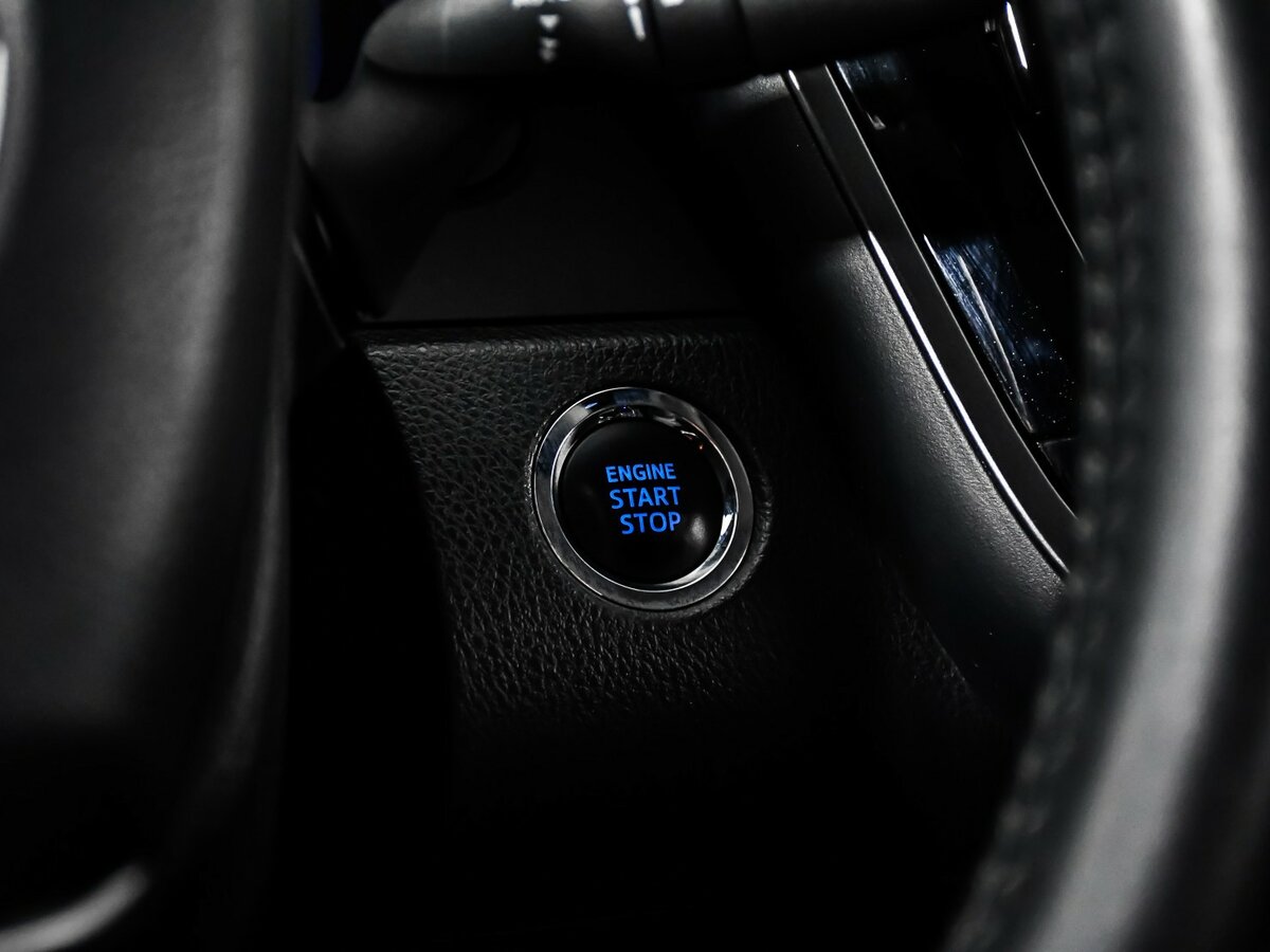 Б/У Тойота Камри 2023 года. Фото: #17