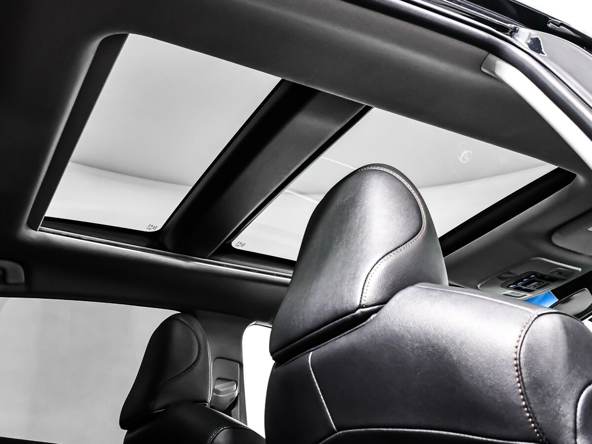 Б/У Тойота Камри 2023 года. Фото: #19