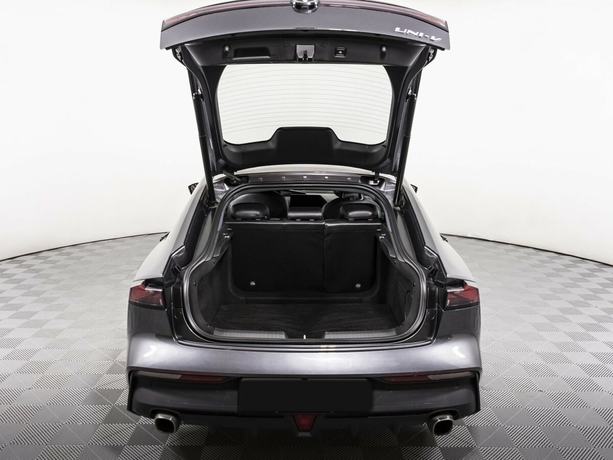 Б/У Чанган УНИ-В 2023 года. Фото: #21